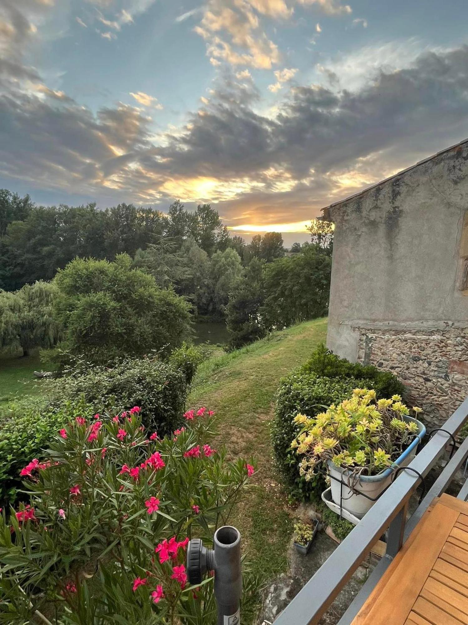Beautiful Village House Next To Garonne River! Couladere Exterior photo